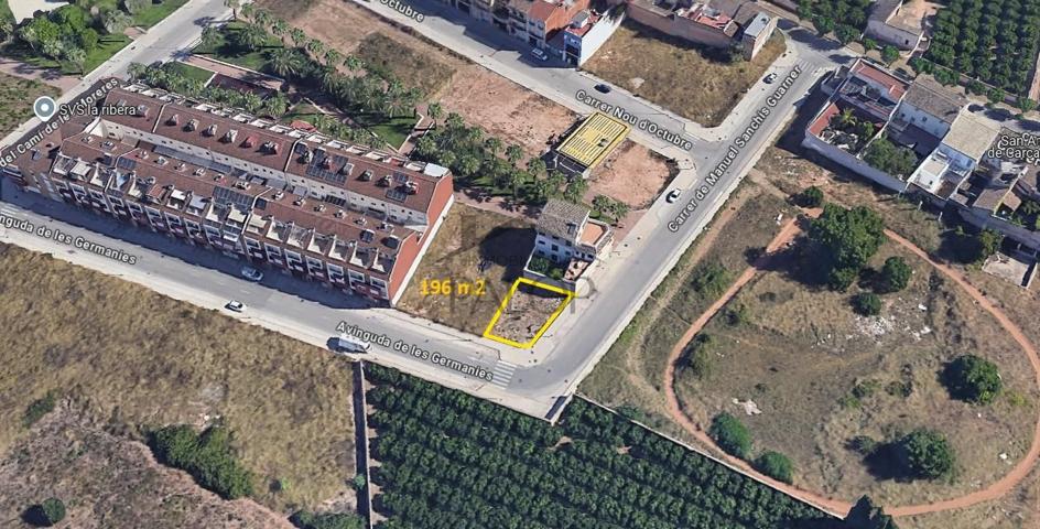Solar urbano en venta en Carcaixent, Valencia photo 0
