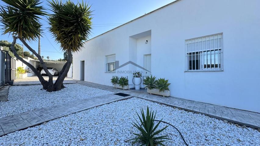 Chalet en venta en la Urbanización Monte Júcar photo 0