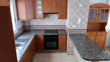 EXCELENTE VIVIENDA PARA INVERSORES photo 0