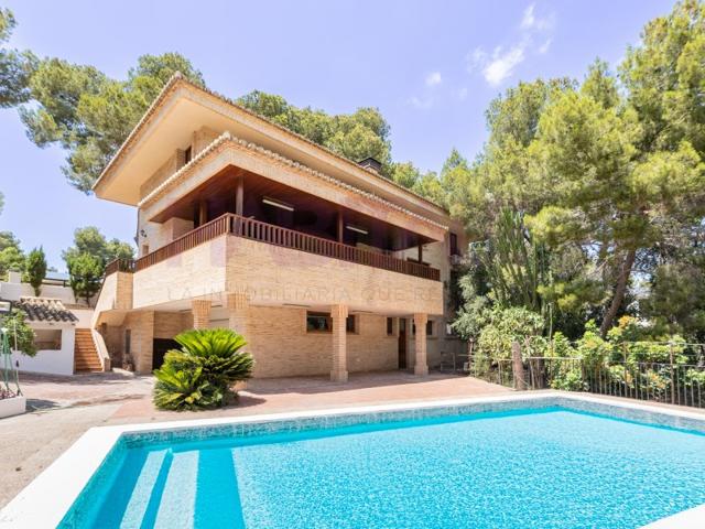 Villa En venta en Chiva photo 0
