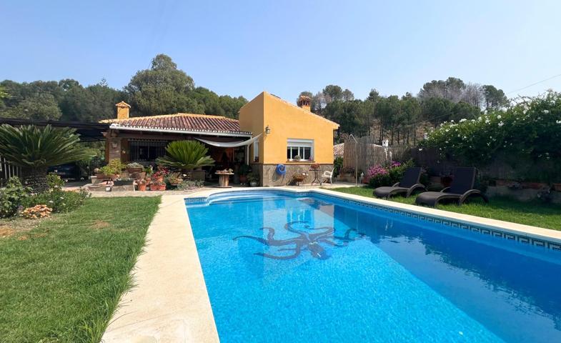 Casa Rural con Piscina Privada y Excelente Ubicación photo 0