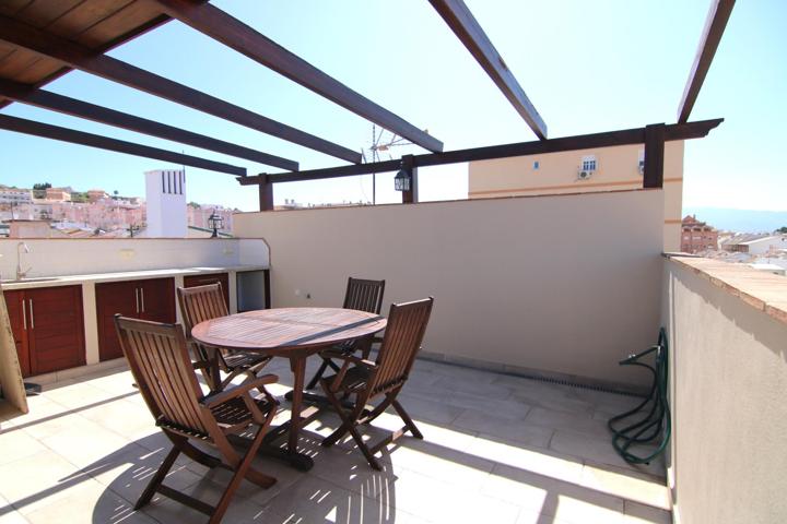Apartamento Dúplex con Terraza exterior, reformada recientemente con estilo rústico andaluz, perfecta para entrar a vivir. photo 0