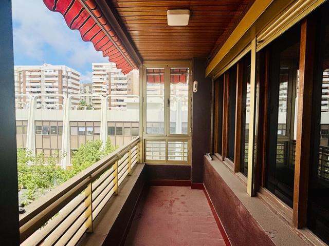 'Piso en Avenida Principal de Málaga – Ideal para vivir o trabajar photo 0