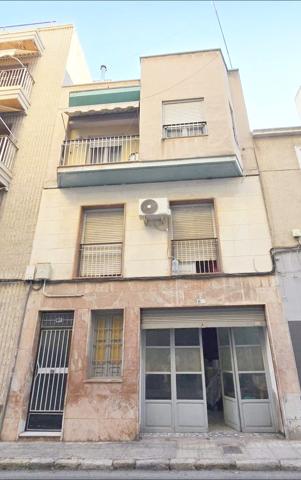 ¡OPORTUNIDAD ÚNICA! EDIFICIO MULTIFUNCIONAL CON DOS VIVIENDAS Y LOCAL CERCA DEL CENTRO DE ELCHE photo 0