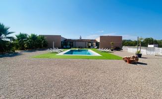 Villa Contemporánea de Obra Nueva con Piscina y Tecnología Inteligente en Parcela de 16.500 m² cerca de Llucmajor, Mallorca photo 0