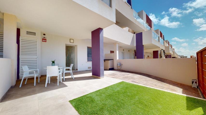 Apartamento planta baja de 2 dormit. y 2 baños, en residencial cerca del mar y con piscina comunit.. photo 0