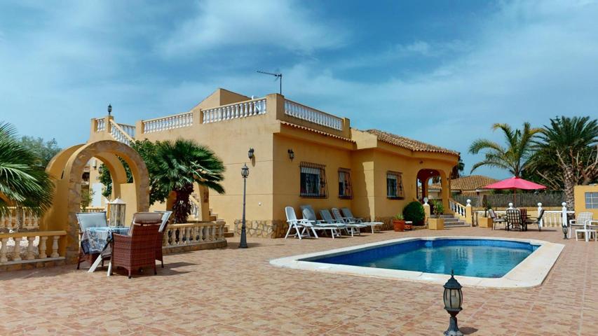 Villa con piscina y amplia parcela en Valle del Sol - Murcia photo 0