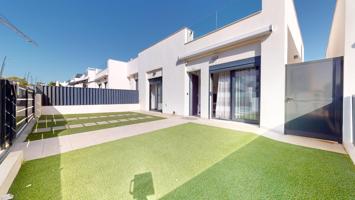 Villa en planta baja semiadosada en Lo Romero Golf, Pilar de la Horadada photo 0