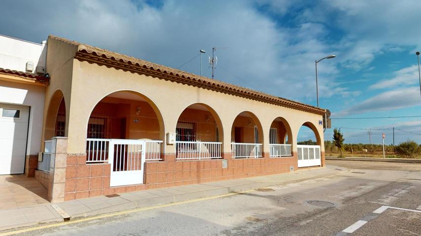 Vivienda de planta baja de 3 dormitorios, con patio y garaje en Pilar de la Horadada photo 0