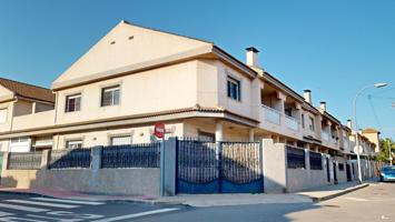 Vivienda sobre pilares con jardín y garaje con una excelente ubicación en San Javier photo 0