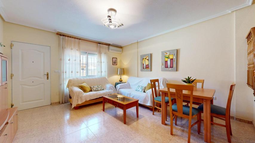 Casa familiar tipo dúplex de 3 dormitorios, con gran jardín en San Pedro del Pinatar photo 0