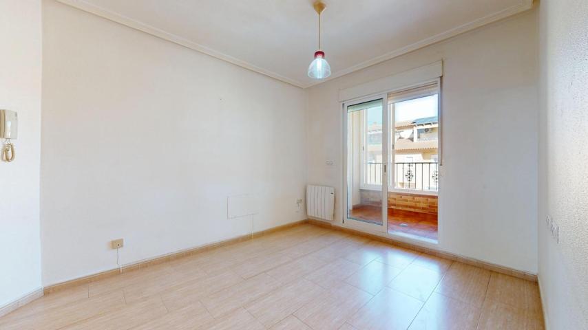 Oportunidad de vivienda en San Pedro : 2 habitaciones, buhardilla y solarium photo 0