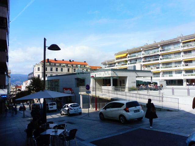 Local En venta en Vigo photo 0