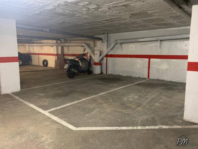 Plaza de parking en Girona photo 0