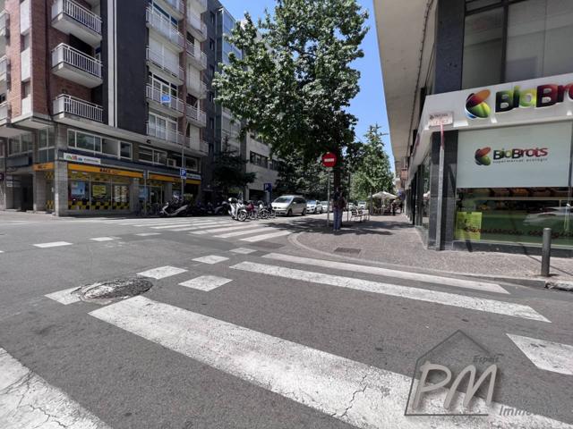 Parking en alquiler en Eixample-Centre para COCHE PEQUEÑO O MOTOS photo 0