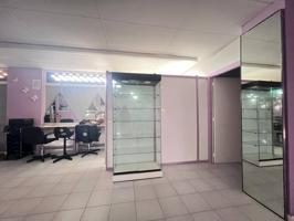 Alquiler de local comercial en Girona Capital photo 0