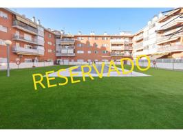 AMPLIO PISO CON ZONA COMUNITARIA CON JARDIN, PARQUE INFANTIL , PISCINA Y PARQUING OPCIONAL. photo 0