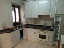 Céntrico !! Se Vende Piso con Ascensor en Balmaseda photo 0