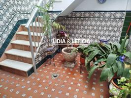 Casa de una sola planta en zona centro, en  Alcalá de Guadaira photo 0