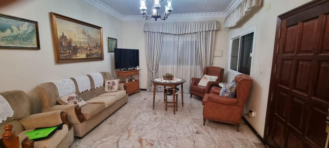 Encantadora Casa en Oromana, Alcalá de Guadaira - Ideal para Entrar a Vivir photo 0