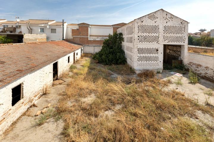 Casa con terreno en el centro de Churriana de la Vega photo 0