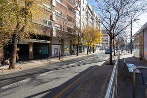 GRAN PLAZA DE GARAJE EN AVENIDA DE CONSTITUCIÓN photo 0