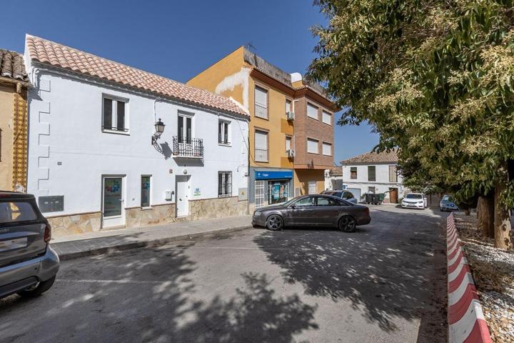 Casa turística con alta rentabilidad asegurada en La Zubia. photo 0