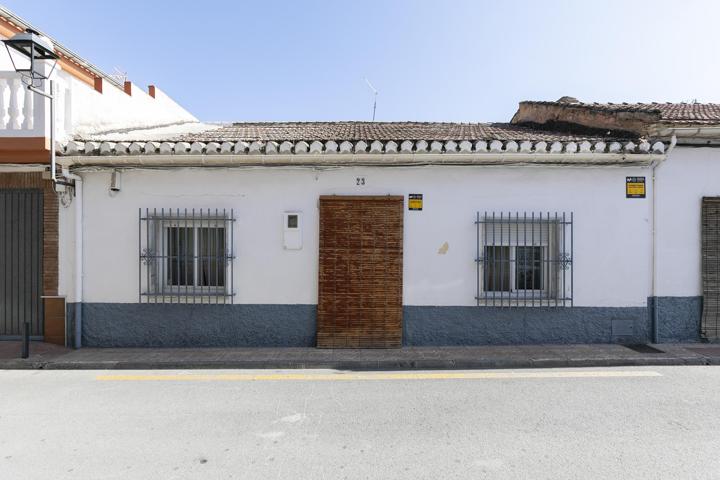 Casa en una sola planta para reformar en Churriana de la Vega photo 0