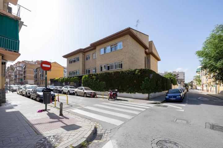 PISO EN VENTA EN EL ZAIDÍN GRANADA photo 0
