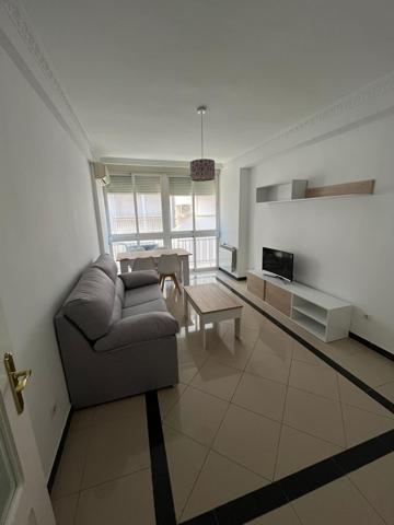 PISO CENTRICO DE 2 HABITACIONES, REFORMADO RECIENTEMENTE, CON MUEBLES A ESTRENAR photo 0