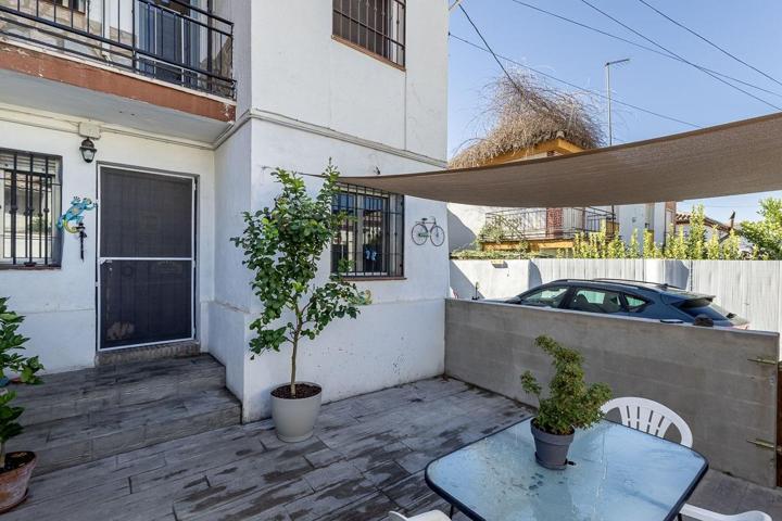 🏡 Casa adosada en Peligros photo 0