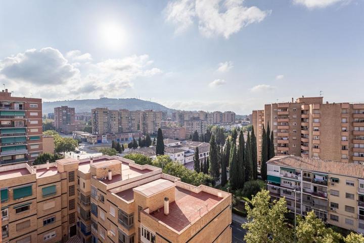 GRAN PISO EN PLANTA ALTA EN ZONA ALCAMPO photo 0