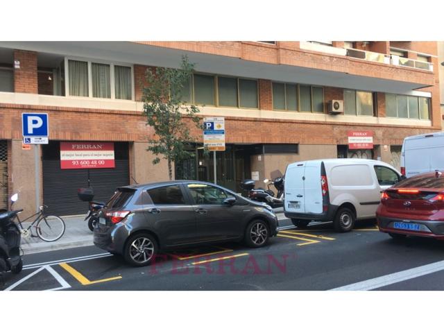 Local En venta en El Camp De L'Arpa Del Clot, Barcelona photo 0