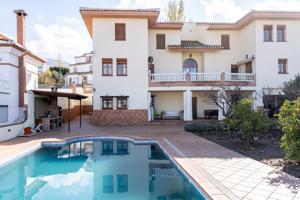 Precioso chalet en Barrio Monachil photo 0