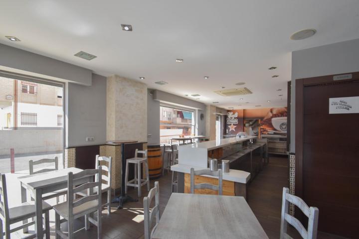 ALQUILER DE LOCAL DESTINADO ACTUALMENTE BAR-CAFETERIA O PARA CUALQUIER OTRA ACTIVIDAD photo 0