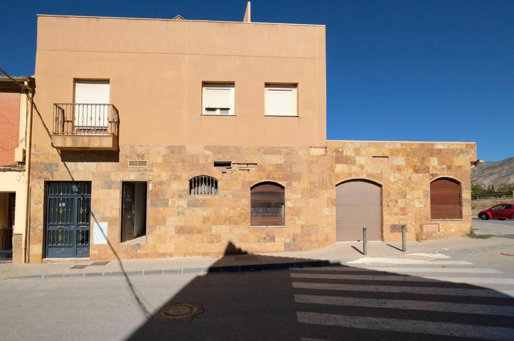 Local comercial haciendo esquina en Dúrcal photo 0