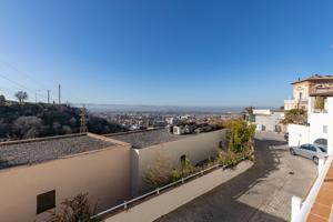 GRAN CASA EN VENTA EN MIRADOR DE ROLANDO photo 0