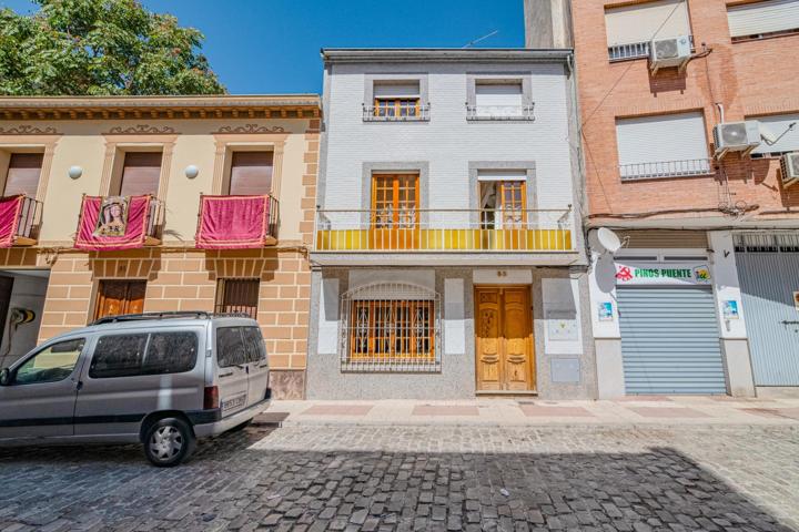 Gran Casa Señorial en el corazón de Pinos Puente photo 0