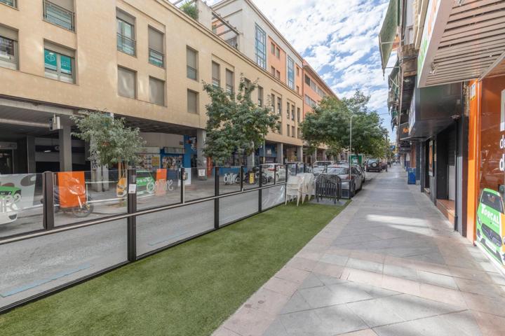 Atención Inversores!!! Local en Pedro Antonio de Alarcón en funcionamiento!!! photo 0