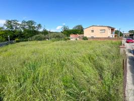 Parcela urbana de 488 m² en Sant Miquel de Fluvià 🌿🏡 photo 0