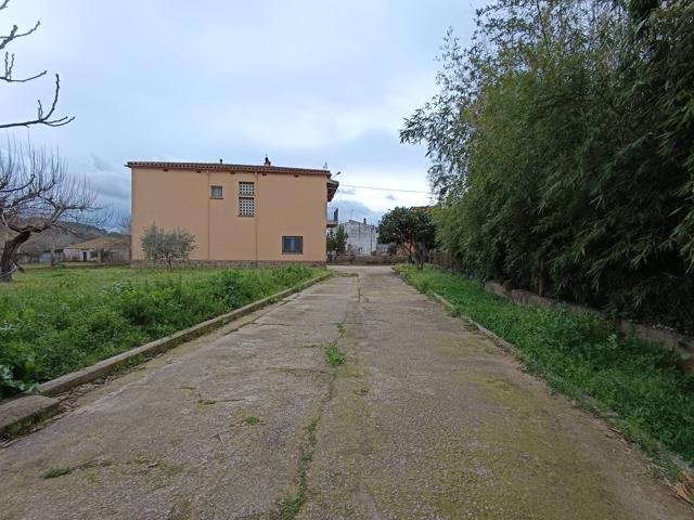 Casa de Pueblo en el corazón de Báscara photo 0