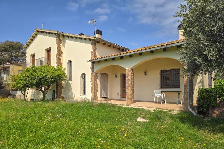 Casa en venta Urb. Bon Relax - Sant Pere Pescador photo 0