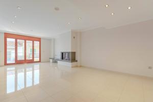 Casa a estrenar en el corazón de Vilafant con acabados premium photo 0