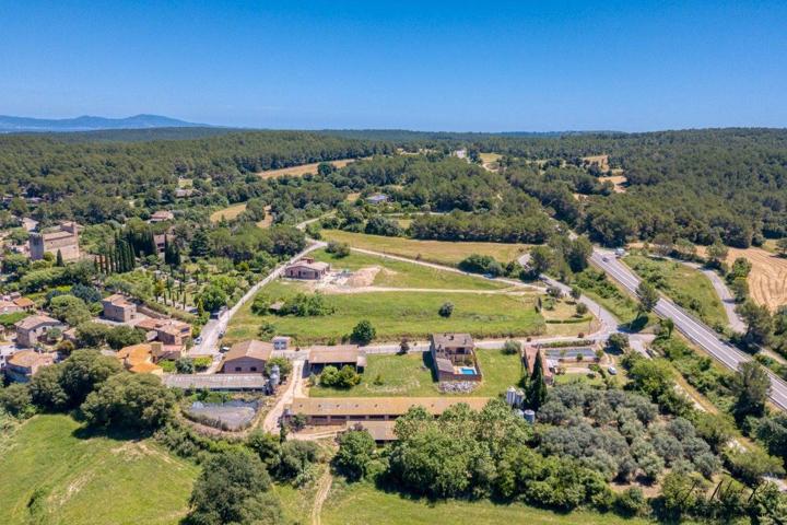 Parcela en Saus con Proyecto y Permiso de Obra Listos para Construir photo 0