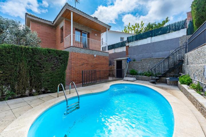 CHALET CON PISCINA EN LA ZONA LA MOLASA EN TEIÀ photo 0