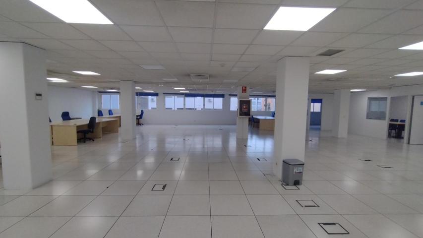 GRAN OFICINA EN ALQUILER ZONA GUINDALERA photo 0