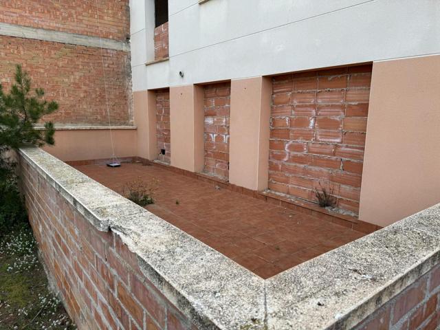 EDIFICIO PARA FINALIZAR EN RIUDOMS photo 0