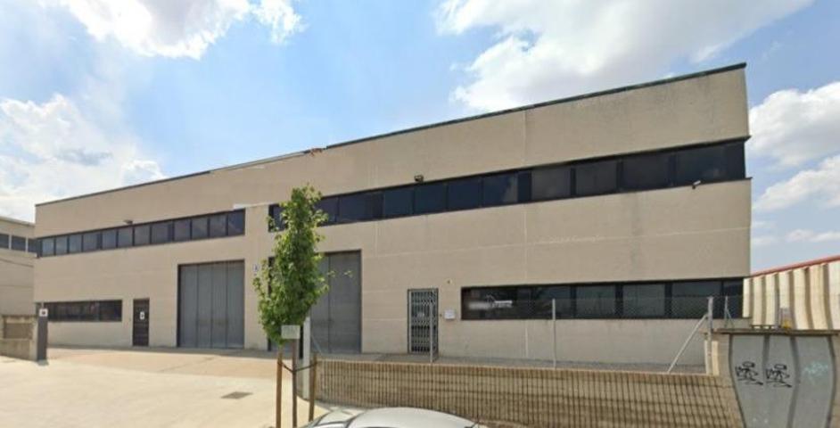 NAVE INDUSTRIAL 2300 M2 4 PUENTES GRUA photo 0