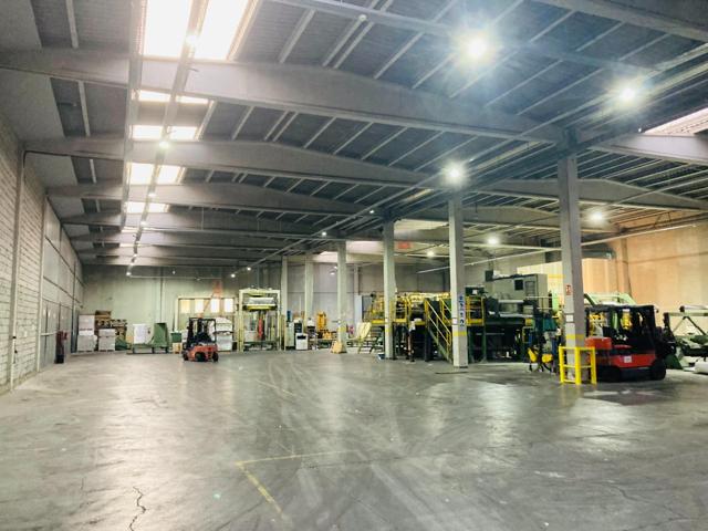 NAVE INDUSTRIAL ZONA CALDES SANT FELIU DE CODINES photo 0