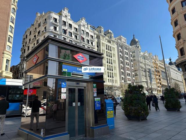 PISO MUY LUMINOSO EN CENTRO (A 5 MINUTOS DE GRAN VIA) photo 0